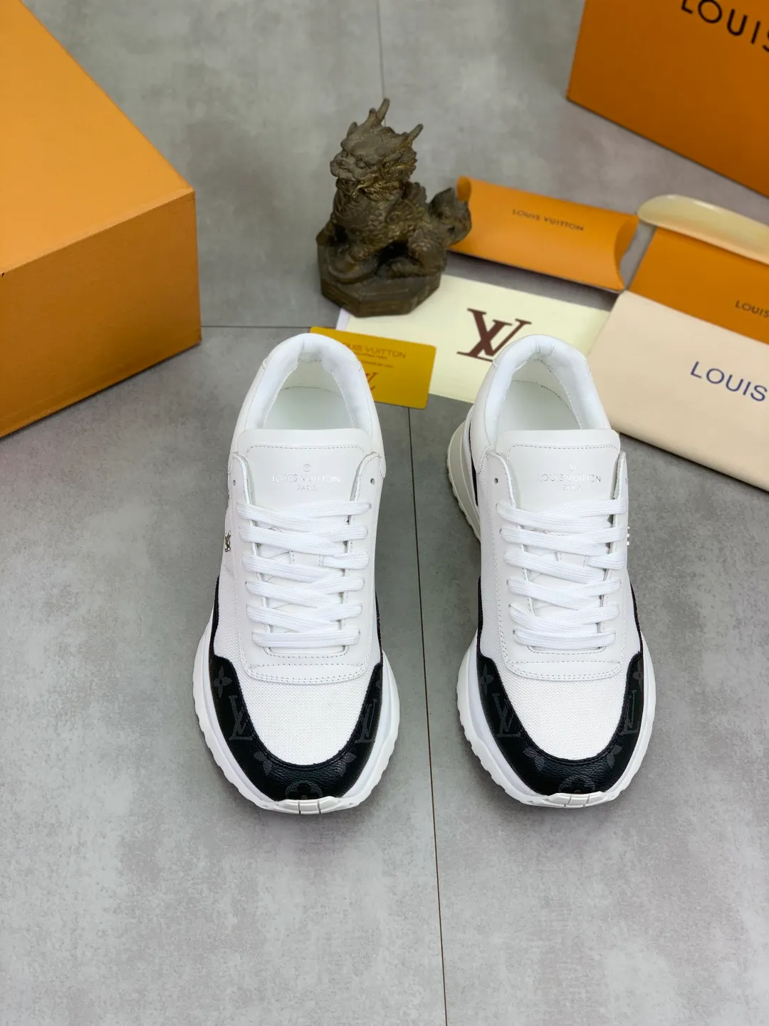 Men's men's shoes P680 new style 💶[LOUIS VUITTON] (original order) new style 🍀LV Louis Vuitton * - top version of LV classic trendy shoes! Use imported original cowhide and water-dyed cowhide lining. The latest original wear-resistant TPU combination outsole! High quality products! Multiple colors available, code number: 38-44 (45 46 customized)
